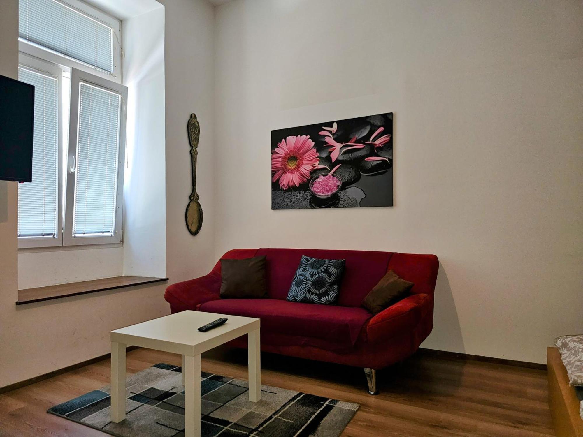 38m2 Near Center Apartament *